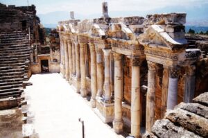 Руины города Иераполис Памуккале